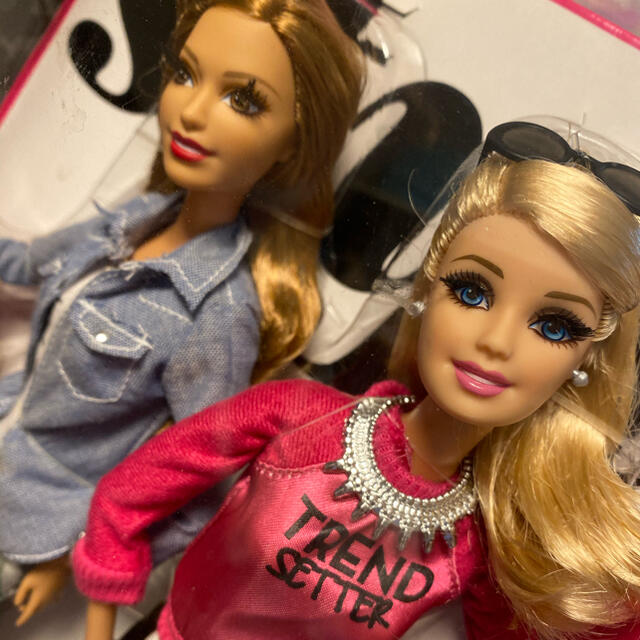 入手困難 アメリカバービー人形 barbie Stylin' Friends キャラクター