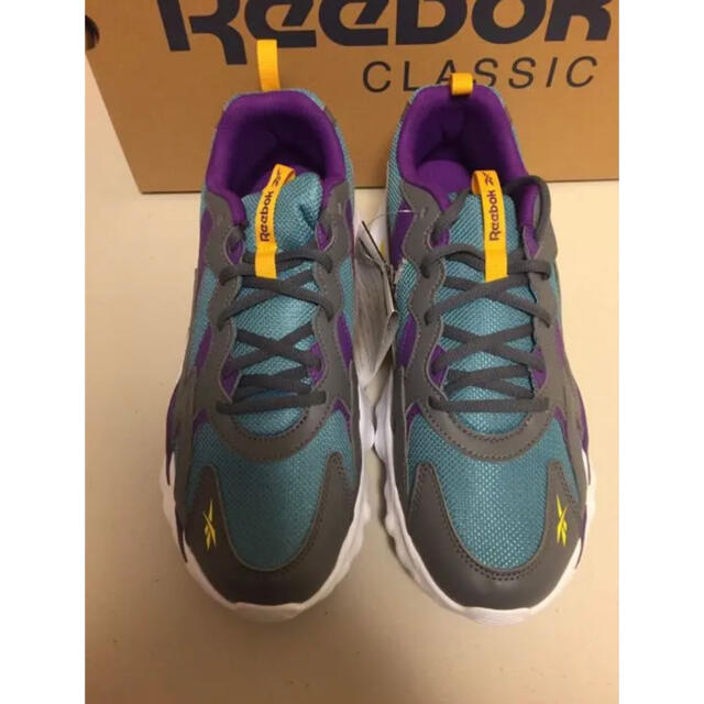 Reebok スニーカー