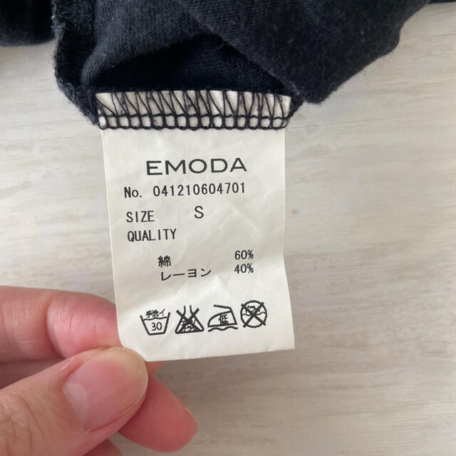 エモダ  emoda  EMODA トップス カットソー　トップス　黒　ブラック レディースのトップス(カットソー(長袖/七分))の商品写真