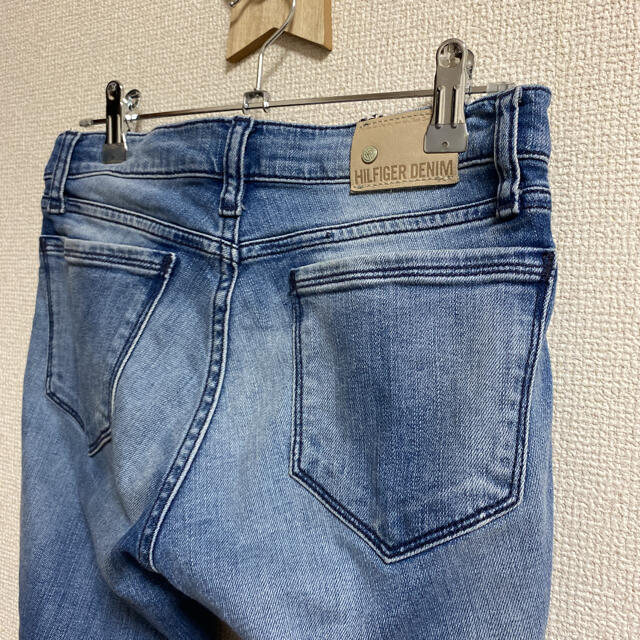 TOMMY HILFIGER(トミーヒルフィガー)のヒルフィガーデニム　スキニージーンズ レディースのパンツ(デニム/ジーンズ)の商品写真