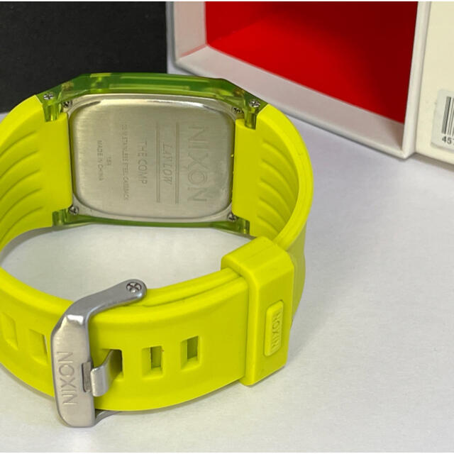 NIXON(ニクソン)の【値下げ！】ニクソン　NIXON THE COMP ネオングリーン メンズの時計(腕時計(デジタル))の商品写真
