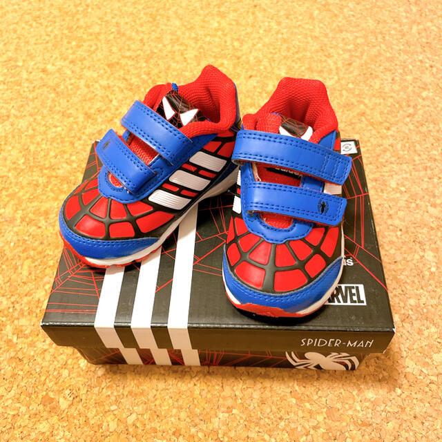 adidas(アディダス)のスパイダーマン　アディダス　靴　シューズ　キッズ　ベビー　11cm キッズ/ベビー/マタニティのベビー靴/シューズ(~14cm)(スニーカー)の商品写真