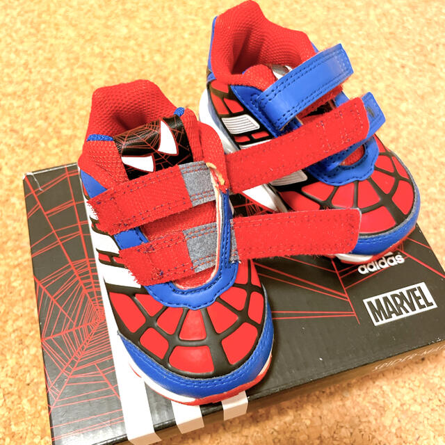 adidas(アディダス)のスパイダーマン　アディダス　靴　シューズ　キッズ　ベビー　11cm キッズ/ベビー/マタニティのベビー靴/シューズ(~14cm)(スニーカー)の商品写真