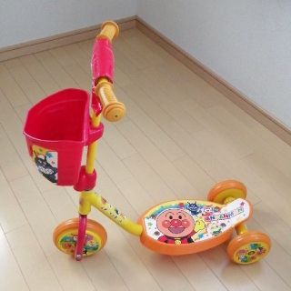 アンパンマン ちゃりんくるスクーター