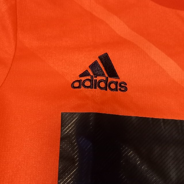 adidas　スポーツ　半袖シャツ　オレンジ　M メンズのトップス(Tシャツ/カットソー(半袖/袖なし))の商品写真