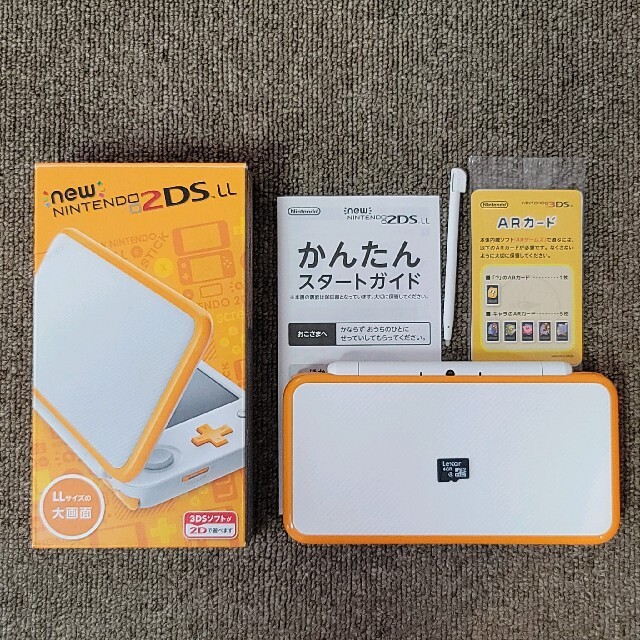 任天堂(ニンテンドウ)の【美品】NEW ニンテンドー 2DS LL ホワイト/オレンジ エンタメ/ホビーのゲームソフト/ゲーム機本体(携帯用ゲーム機本体)の商品写真