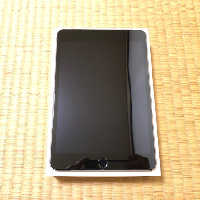 Apple iPad mini 4 Wi-Fi+Cellular 32GB au