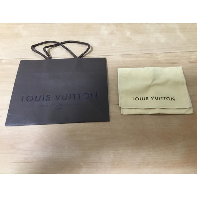 LOUIS VUITTON(ルイヴィトン)のＬＯＵＩＳ　ＶＵＩＴＴＯＮ（ﾙｲｳﾞｨﾄﾝ）　ショップ袋＆保存袋 レディースのバッグ(ショップ袋)の商品写真