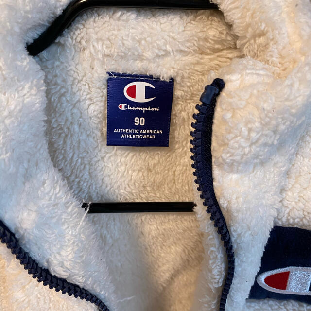 Champion(チャンピオン)のChampion チャンピョン　キッズ　モコモコフリース　90cm ホワイト　 キッズ/ベビー/マタニティのキッズ服男の子用(90cm~)(ジャケット/上着)の商品写真