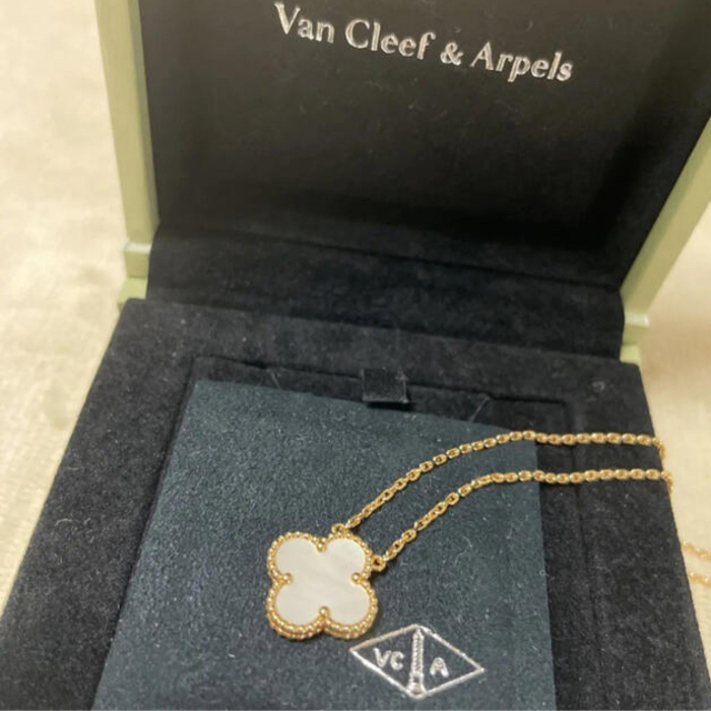 Van Cleef & Arpels(ヴァンクリーフアンドアーペル)のヴァンクリーフアンドアーペル ヴァンクリ アルハンブラ ネックレス レディースのアクセサリー(ネックレス)の商品写真