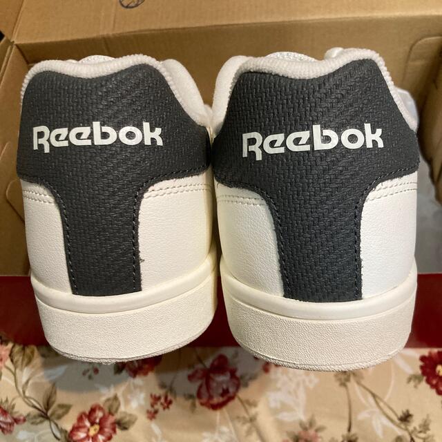 Reebok(リーボック)の新品　Reebok ロイヤルコンプリート　27 メンズの靴/シューズ(スニーカー)の商品写真