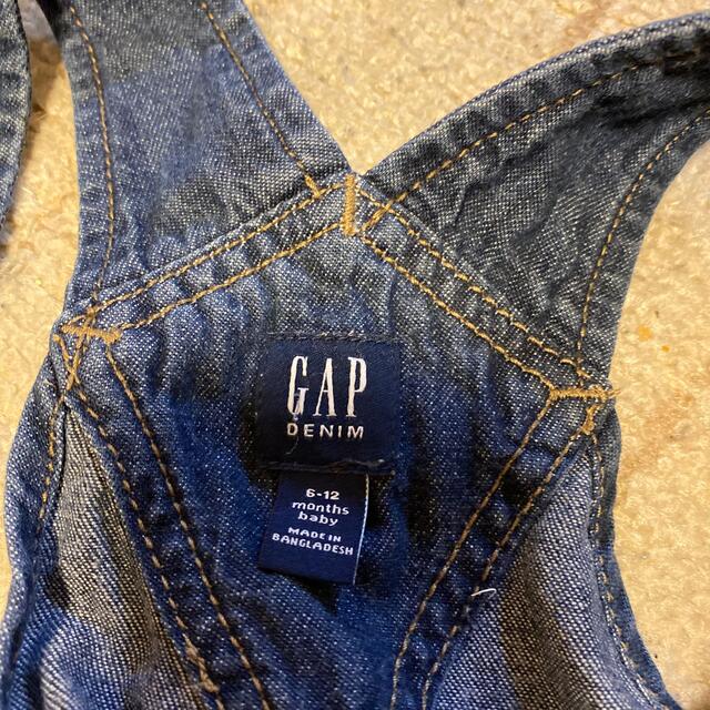 babyGAP(ベビーギャップ)のGAP デニムオーバーオール キッズ/ベビー/マタニティのベビー服(~85cm)(パンツ)の商品写真