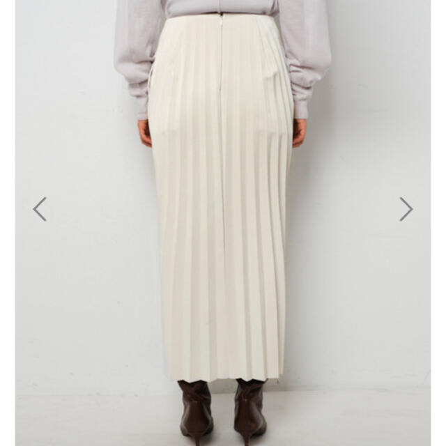 LE CIEL BLEU(ルシェルブルー)のirene  今期シルキーレザースカート　アイレネ　ルシェルブルー レディースのスカート(ロングスカート)の商品写真