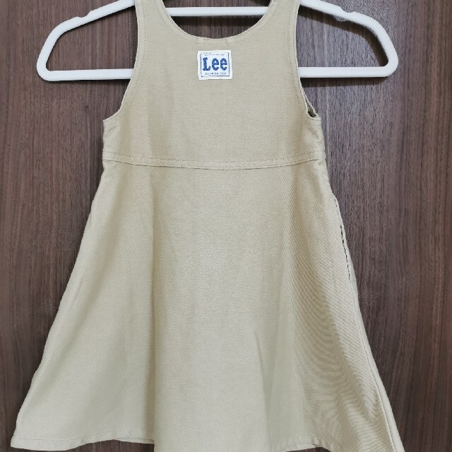 Lee(リー)の【Lee】新品タグ付きワンピース ベージュ 100 キッズ/ベビー/マタニティのキッズ服女の子用(90cm~)(ワンピース)の商品写真