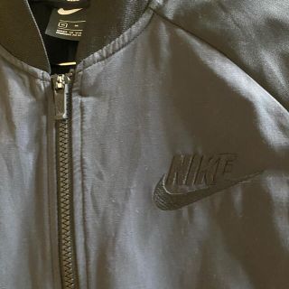 ナイキ(NIKE)のNIKE ブルゾン(ナイロンジャケット)