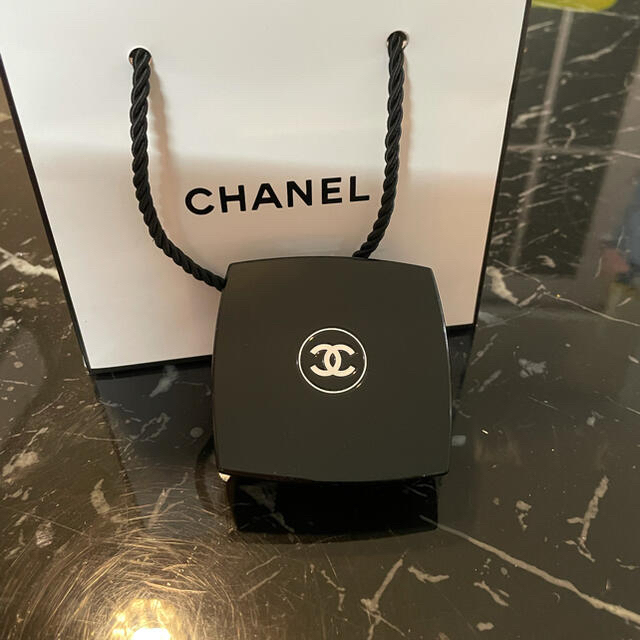 CHANEL ラ パレット スルスィル ドゥ シャネル N 01ライト 5