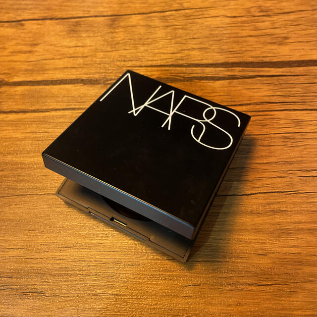 NARS(ナーズ)のNARS◎クッションファンデ / ケース コスメ/美容のベースメイク/化粧品(ファンデーション)の商品写真