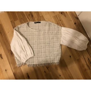 ザラ(ZARA)のzara xsサイズ　ツイード素材トップス(シャツ/ブラウス(長袖/七分))