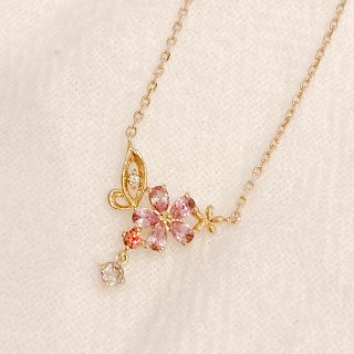 サマンサシルヴァ(Samantha Silva)の 【12.2値下げ/美品】SAMANTHA SILVA ネックレス　蝶　花(ネックレス)