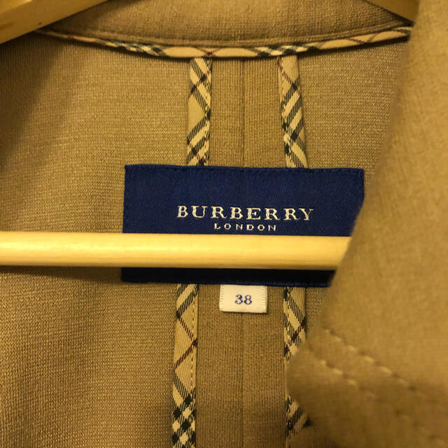 BURBERRY BLUE LABEL(バーバリーブルーレーベル)のmici様専用　【美品】BURBERRY BLUELABEL  ポンチョ レディースのジャケット/アウター(ポンチョ)の商品写真