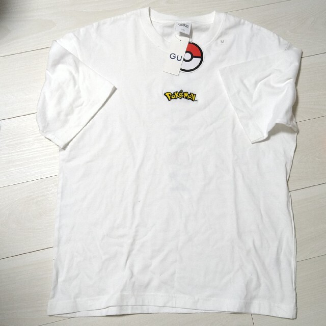 GU(ジーユー)のポケモン　半袖Tシャツ メンズのトップス(Tシャツ/カットソー(半袖/袖なし))の商品写真