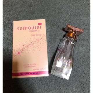 サムライ(SAMOURAI)のサムライウーマン　ワンラブ　40ml(香水(女性用))