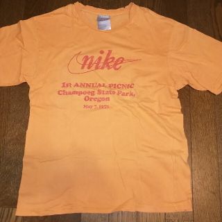 ナイキ(NIKE)のNIKE ナイキ オレンジTシャツ　S(Tシャツ/カットソー(半袖/袖なし))