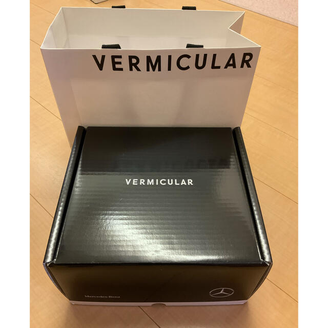 Vermicular(バーミキュラ)のganguroko様専用　バーミキュラ　メルセデス・ベンツ　成約記念品 インテリア/住まい/日用品のキッチン/食器(鍋/フライパン)の商品写真