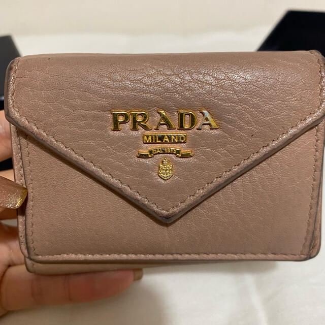 PRADA(プラダ)のPRADA 三つ折り財布 レディースのファッション小物(財布)の商品写真