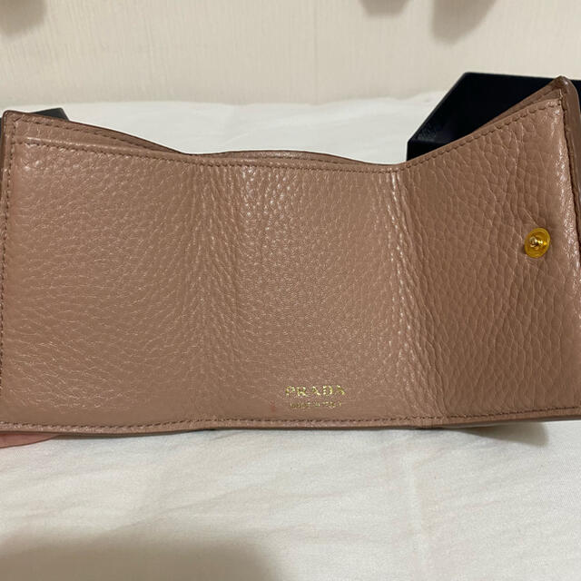 PRADA 三つ折り財布 5