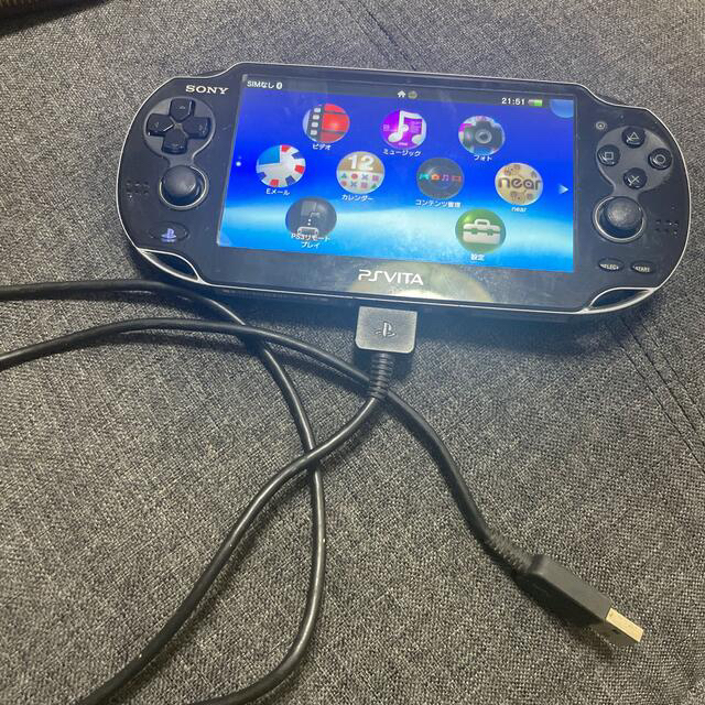 psvita   黒　8GBメモリーカード付き　ジャンク品