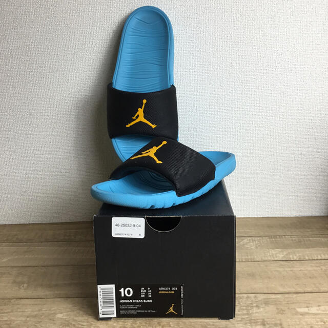 NIKE(ナイキ)の美中古　2019 LA購入　NIKE AIR JORDANシャワーサンダル メンズの靴/シューズ(サンダル)の商品写真