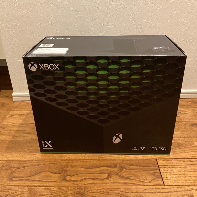 Xbox(エックスボックス)の新品　未開封　Microsoft Xbox Series X エンタメ/ホビーのゲームソフト/ゲーム機本体(家庭用ゲーム機本体)の商品写真