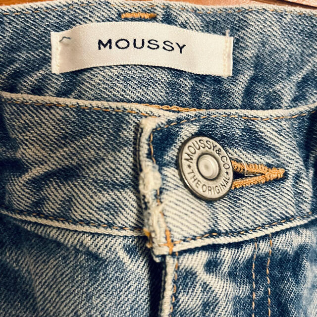 moussy(マウジー)の【値下げ】moussy ビンテージ加工　ハイウェストデニム レディースのパンツ(デニム/ジーンズ)の商品写真