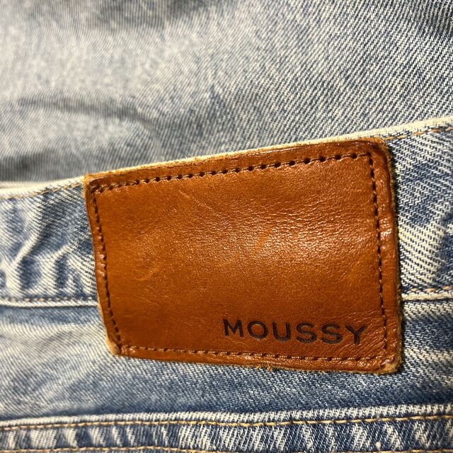 moussy(マウジー)の【値下げ】moussy ビンテージ加工　ハイウェストデニム レディースのパンツ(デニム/ジーンズ)の商品写真