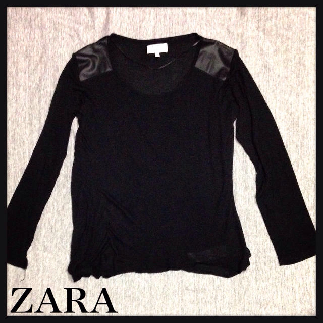 ZARA(ザラ)のお取り置き中 レディースのトップス(Tシャツ(長袖/七分))の商品写真