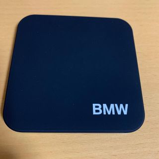 ビーエムダブリュー(BMW)のワイヤレス充電器(バッテリー/充電器)