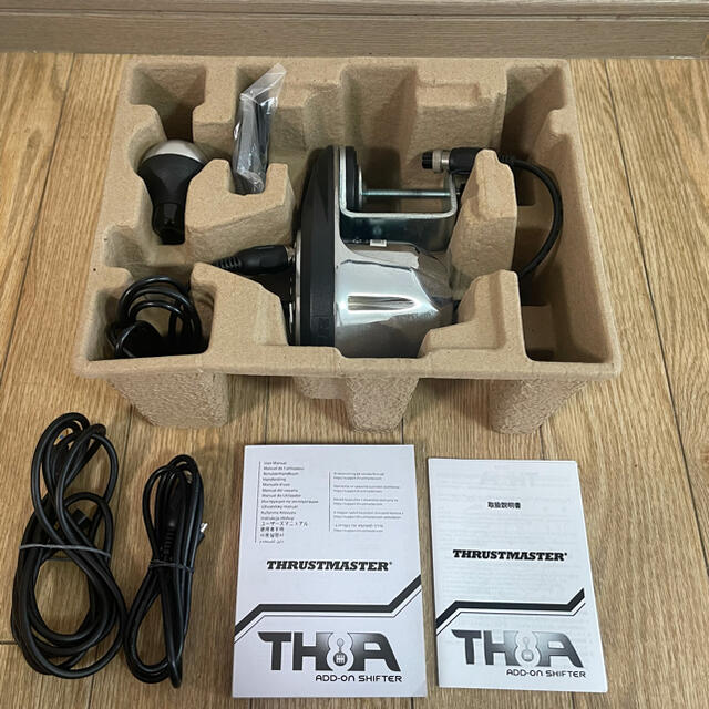 THRUSTMASTER TH8a シフター スラストマスター エンタメ/ホビーのゲームソフト/ゲーム機本体(その他)の商品写真