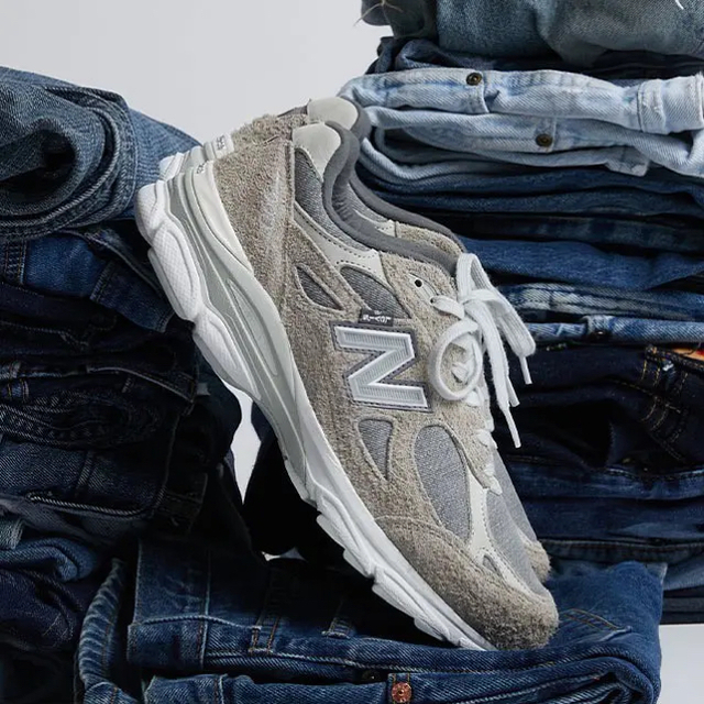 New Balance(ニューバランス)のLEVI'S × NEW BALANCE M990LV3 "GREY" 29.5 メンズの靴/シューズ(スニーカー)の商品写真