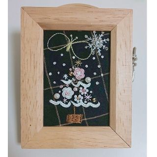 ミナペルホネン(mina perhonen)のミナペルホネン クリスマスツリー 刺繍 壁掛け 写真立て ハンドメイド(アート/写真)