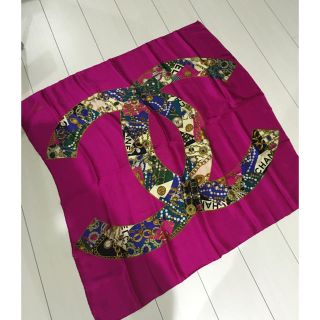 シャネル(CHANEL)の早い者勝ち！シルク100パーセント シャネルスカーフショール(マフラー/ショール)