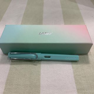 ラミー(LAMY)のLAMY Safari 限定色　EFニブ　ブルーマカロン　万年筆(その他)