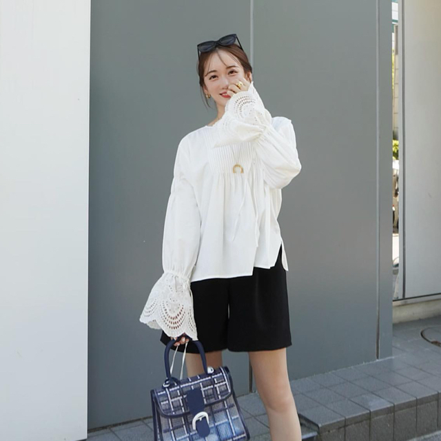 【へヨン】biscuit lace blouse / white