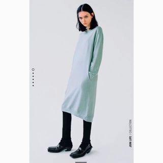 ザラ(ZARA)の【レア・完売品】ザラ　プラッシュジャージー地ワンピース　コットン　ブルー　S(ロングワンピース/マキシワンピース)