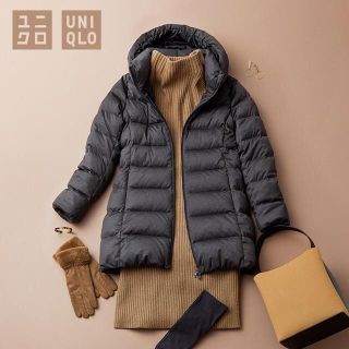 ユニクロ(UNIQLO)のユニクロ 軽くて暖かい ストレッチ ダウン コート フード ダーク グレー XL(ダウンジャケット)