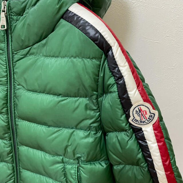 MONCLER(モンクレール)の最終値下げ⭐︎モンクレール　ライトダウン2A（92㎝） キッズ/ベビー/マタニティのキッズ服男の子用(90cm~)(ジャケット/上着)の商品写真