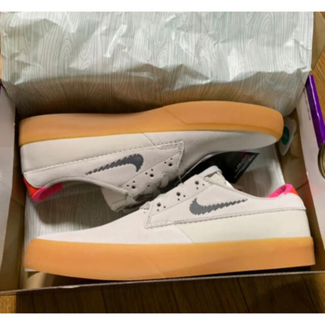 NIKE(ナイキ)のNIKE SB SHANE T   ナイキ SB  シェーン　26.5cm メンズの靴/シューズ(スニーカー)の商品写真