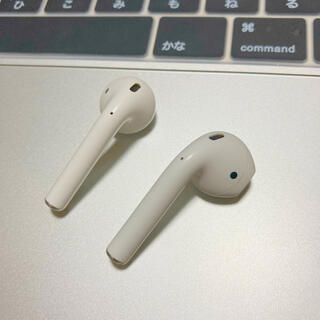 アップル(Apple)の第2世代AirPods 左右両耳イヤホンのみ(ストラップ/イヤホンジャック)