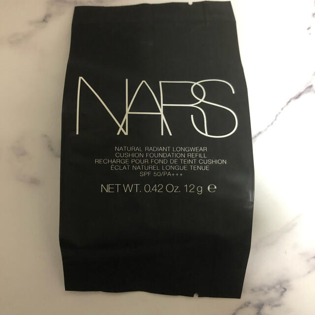 NARS(ナーズ)の【新品】NARS クッションファンデーション　レフィル　5878 国内　人気 コスメ/美容のベースメイク/化粧品(ファンデーション)の商品写真
