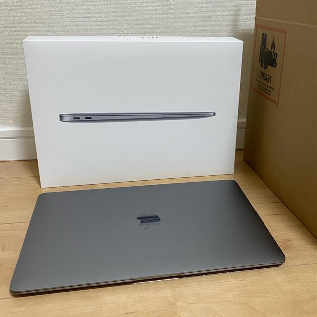 Apple(アップル)のMacBook Air M1 (13インチ, 8GB, 512GB) スマホ/家電/カメラのPC/タブレット(ノートPC)の商品写真